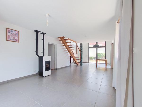 A VENDRE - MONTGISCARD - Maison d'architecte T6 150m² avec garage proche centre