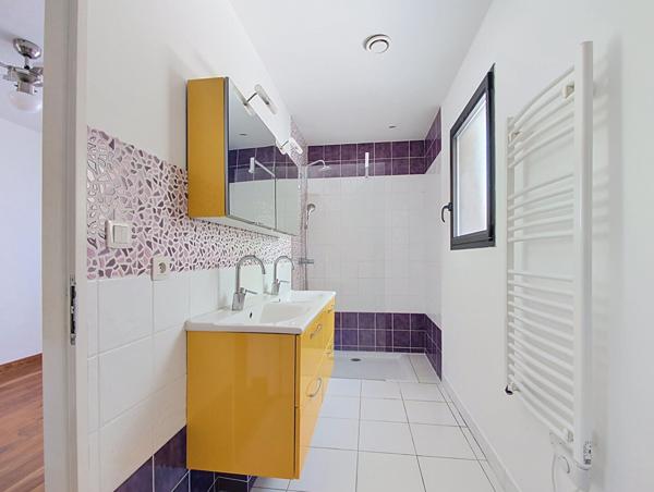A VENDRE - MONTGISCARD - Maison d'architecte T6 150m² avec garage proche centre