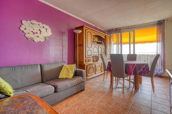 Appartement 3 pièce(s) 240 000 € **  - Référence  376