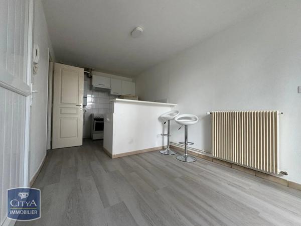 Appartement à louer 2 pièces 30.49m² Riom (63200)
