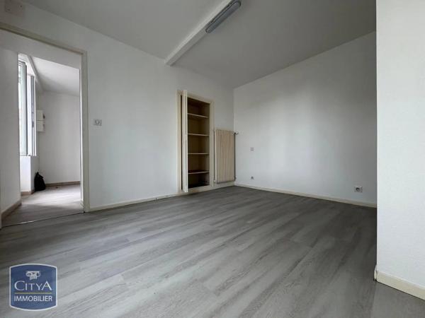 Appartement à louer 2 pièces 30.49m² Riom (63200)