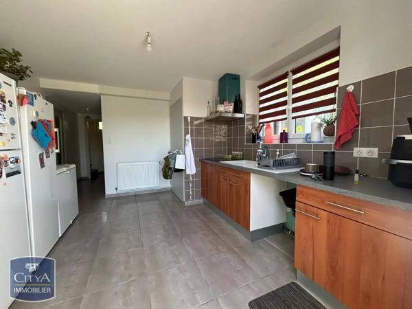 Maison à louer 5 pièces 141.9m² Saint-Pantaléon-de-Larche (19600)