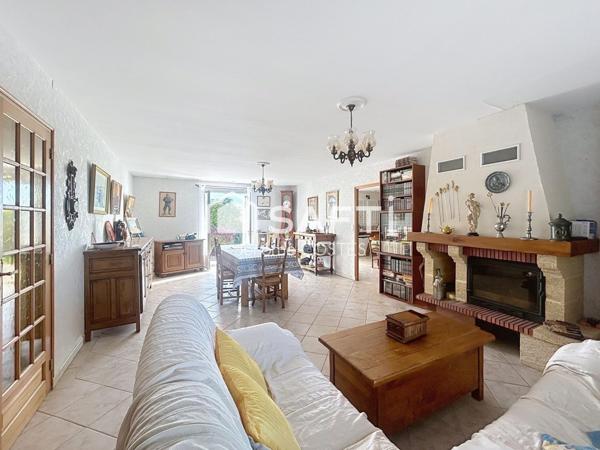 Maison Familiale d'environ 150 M2 avec double garage sur 2143 m2 de parcelle