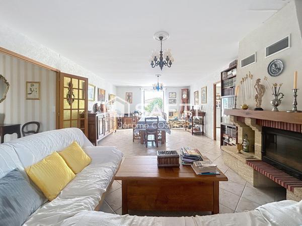 Maison Familiale d'environ 150 M2 avec double garage sur 2143 m2 de parcelle