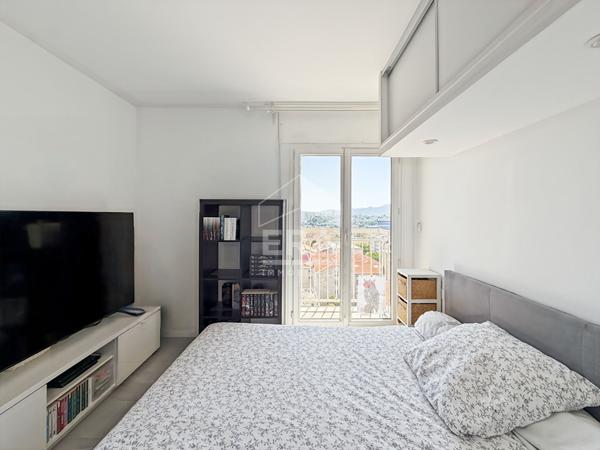 Appartement T3 rénové stationnement extérieur secteur Lacordaire
