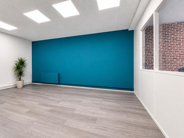 Exclusivité Nestenn. Toulouse. Fondeyre. Bureaux à vendre de 117m² au rez-de-chaussée avec deux places de parking.