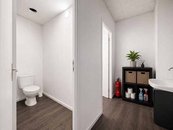 Exclusivité Nestenn. Toulouse. Fondeyre. Bureaux à vendre de 117m² au rez-de-chaussée avec deux places de parking.