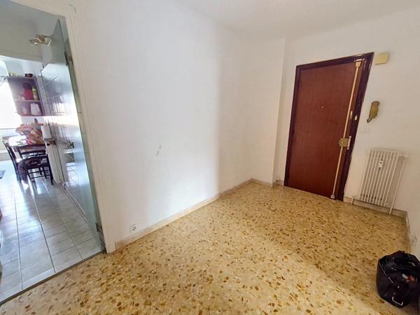Vente                                                      Appartement
                        
                     3 pièces                      85 m2                     à Le Cannet