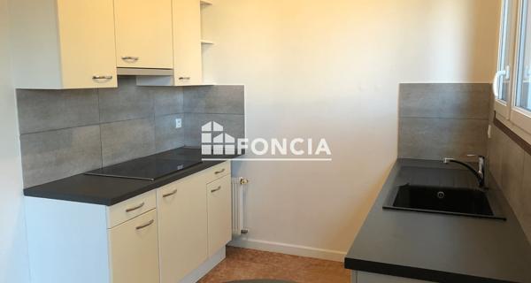 Location Studio 32.63 m² - Créteil 94000