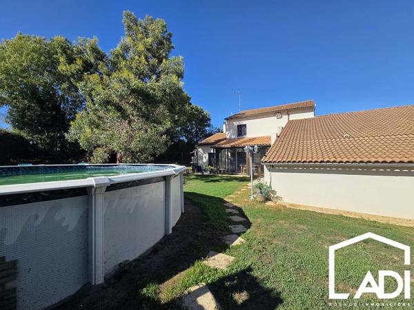 SAINT-MAIXENTAIS - BELLE PROPRIÉTÉ AVEC PISCINE HORS SOL., Saint martin de saint maixent 79400