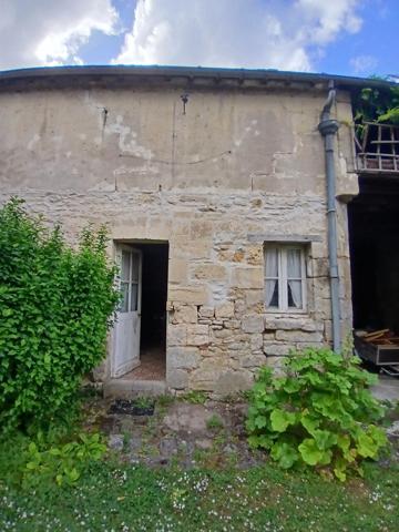 Demeure de caractère, atypique, chargée d'histoire