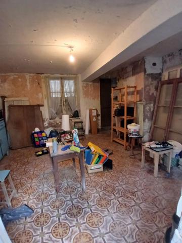 Demeure de caractère, atypique, chargée d'histoire