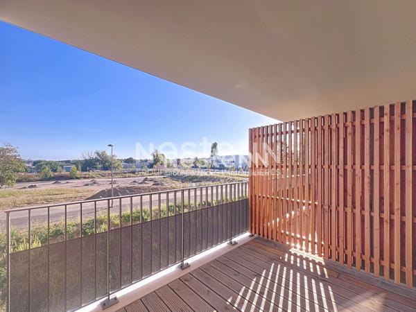 A louer : Saint Cyr L Ecole, appartement de 2 pièces de  41.72 m2 avec loggia, parking et cellier