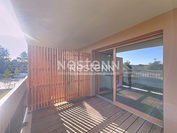 A louer : Saint Cyr L Ecole, appartement de 2 pièces de  41.72 m2 avec loggia, parking et cellier