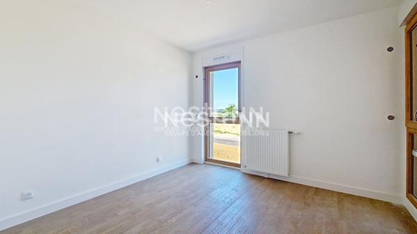 A louer : Saint Cyr L Ecole, appartement de 2 pièces de  41.72 m2 avec loggia, parking et cellier