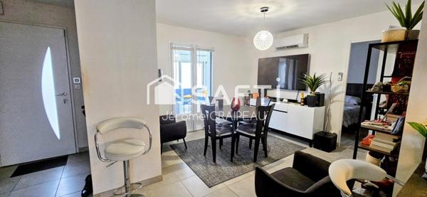 Plain-pied contemporain au calme, à deux pas du centre et des plages.