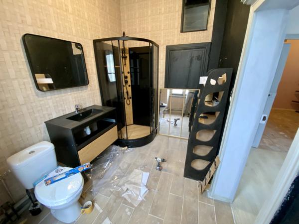 MAISON ANCIENNE, à deux pas des commerces