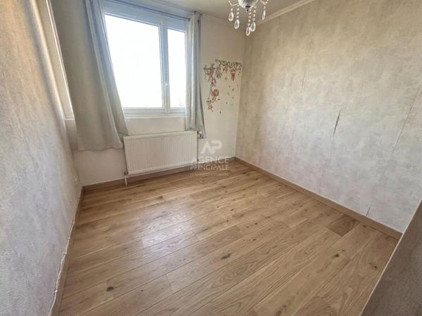 Appartement Poissy 2 pièce(s) 42.72 m2 165 000 € **  - Référence  9321