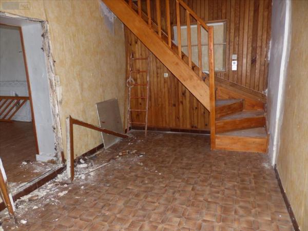 Maison à vendre à Contest en Mayenne (53100), ref : 075/FC102