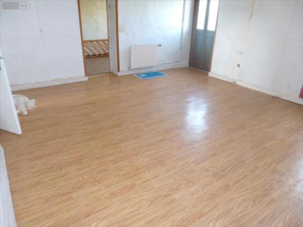 Maison à vendre à Contest en Mayenne (53100), ref : 075/FC102