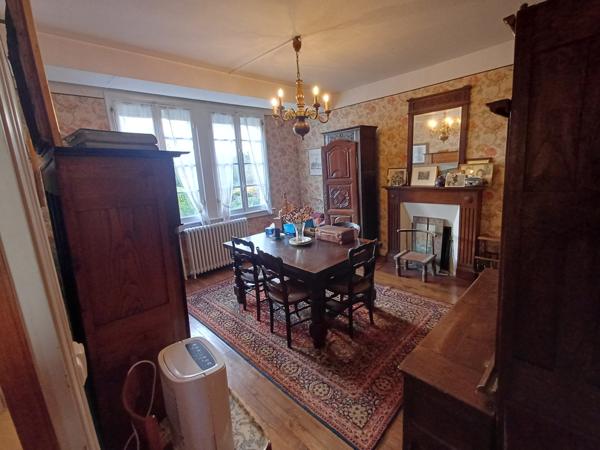 Morlaix (29600) Morlaix Coat Serho, maison d'architecte des années 30 sur 700 m2 de terrain clos, 4 chambres.