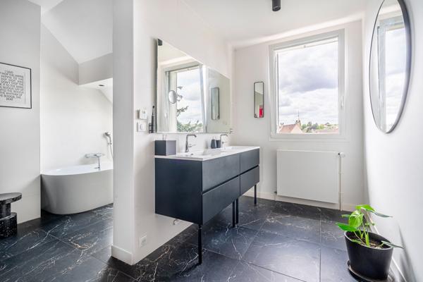 Demeure familiale aux volumes exceptionnels