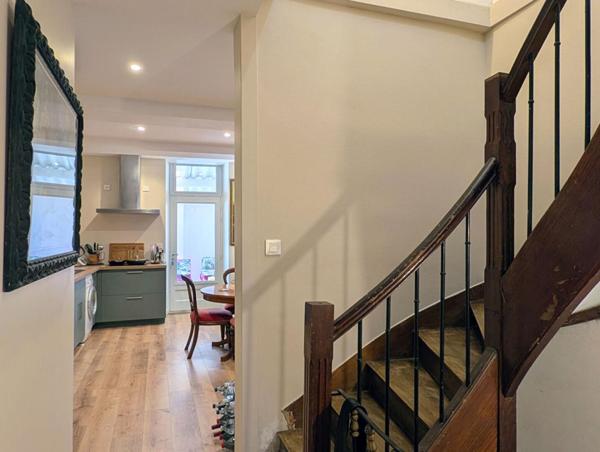 Immeuble Cazères avec local commercial et T3 en duplex