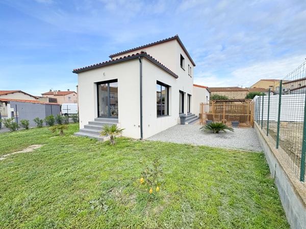 VILLELONGUE DE LA SALANQUE - Maison récente 4 pièces de 102 m² avec GRAND GARAGE et JARDIN de 586 m²