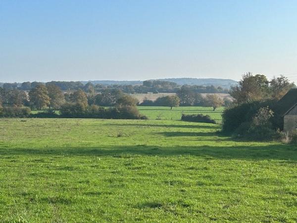 Corps de ferme à LA FERTE BERNARD (72400)