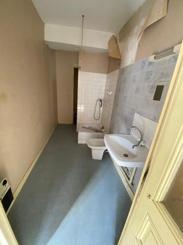 Spécial investisseur, bel immeuble de rapport à rénover