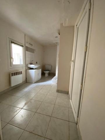 Spécial investisseur, bel immeuble de rapport à rénover