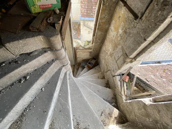 Spécial investisseur, bel immeuble de rapport à rénover