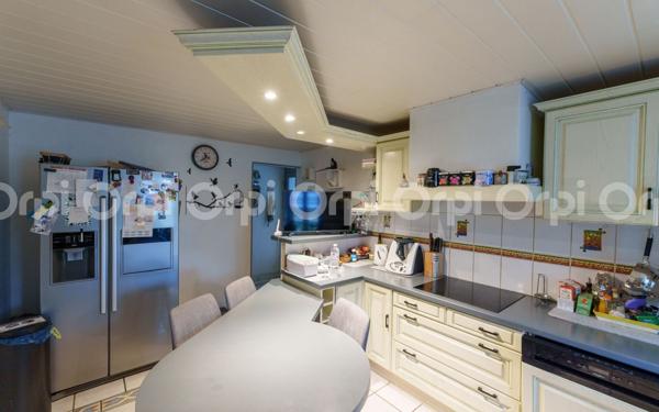 Maison à vendre    6 pièces •  Saint-Pierre-de-Fursac