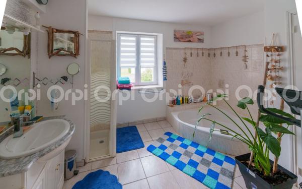 Maison à vendre    6 pièces •  Saint-Pierre-de-Fursac