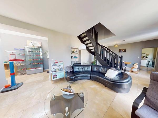 Charmante Maison de 132 m2 à St Savine