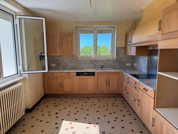 Bien agencée , 3 chambres voire 5 au besoin !