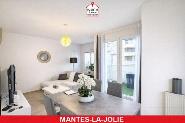 A VENDRE - APPARTEMENT T3 AVEC TERRASSE ET PARKING 2 VOITURES - BELLE PIECE DE VIE AVEC CUISINE US - TERRASSE - ETAT IMPECCABLE