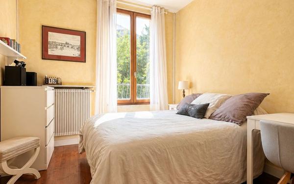 Maison à vendre    5 pièces • 158 m2 Montreuil