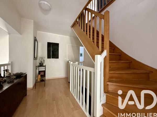 Maison à vendre 6 pièces 137 m² Montigny-le-Bretonneux