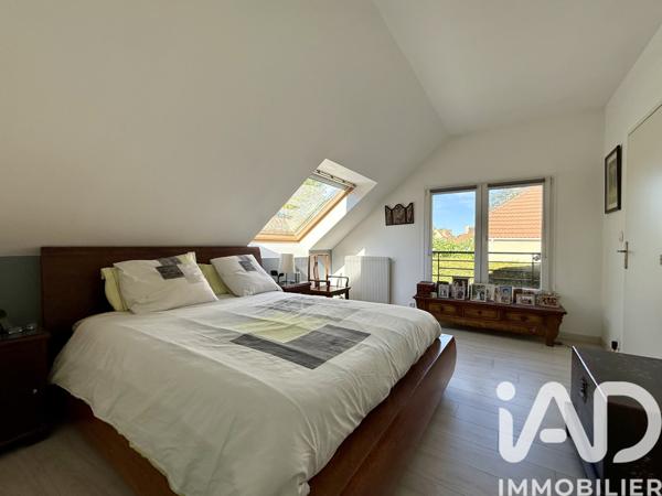 Maison à vendre 6 pièces 137 m² Montigny-le-Bretonneux