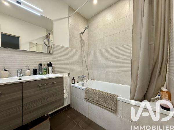 Maison à vendre 6 pièces 137 m² Montigny-le-Bretonneux