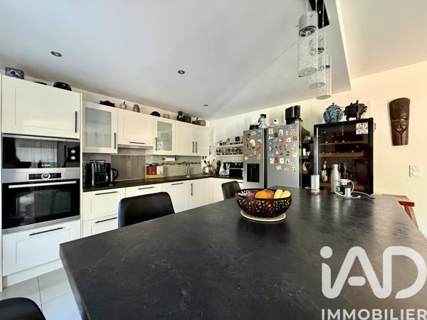 Maison à vendre 6 pièces 137 m² Montigny-le-Bretonneux