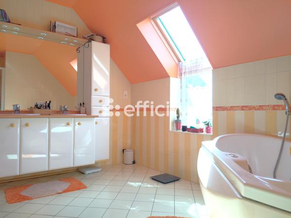 Maison 7 pièces - 211 m²