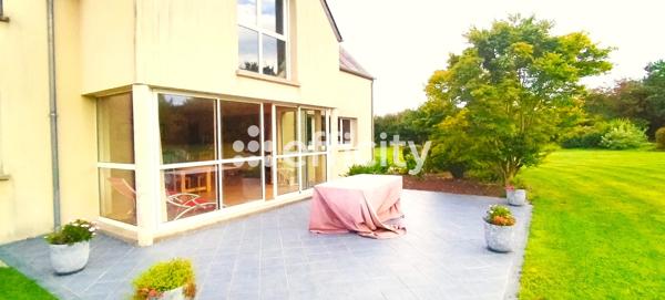 Maison 7 pièces - 211 m²