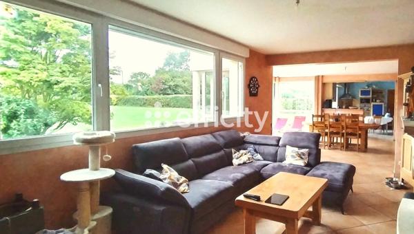 Maison 7 pièces - 211 m²