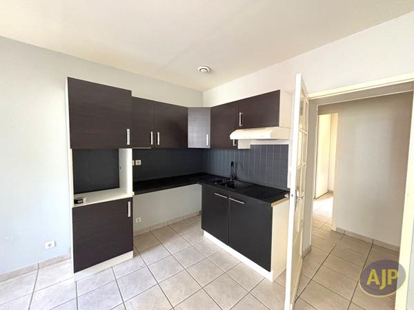 Appartement à louer Libourne : 2 pièces, 35m² avec 1 chambre(s) à 550€ - AJP Immobilier Libourne