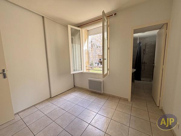 Appartement à louer Libourne : 2 pièces, 35m² avec 1 chambre(s) à 550€ - AJP Immobilier Libourne