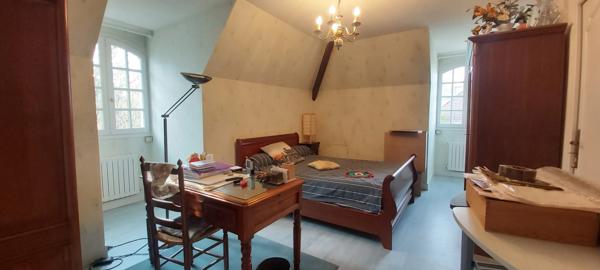 MAISON 5 CHAMBRES + SOUS-SOL + PISCINE