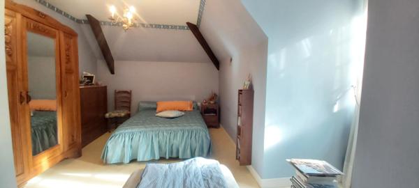 MAISON 5 CHAMBRES + SOUS-SOL + PISCINE