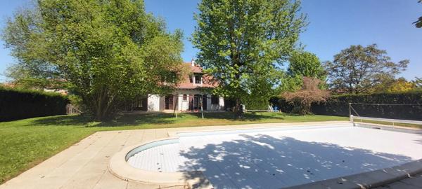 MAISON 5 CHAMBRES + SOUS-SOL + PISCINE
